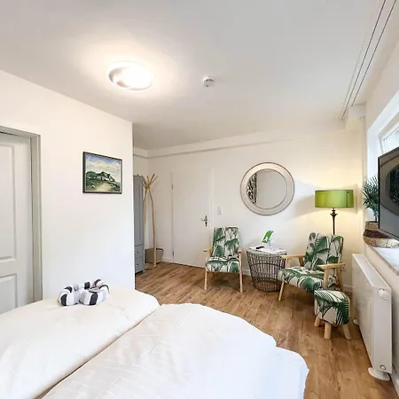 Kapitaenshaus-lassen-zimmer-mayflower Westerland